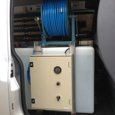 550363: Système osmose Telewash 400 L dans remorque Anssems 750 kg.