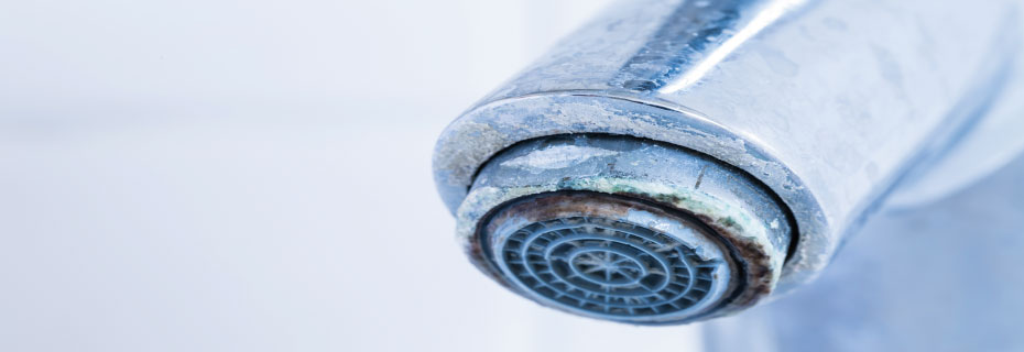 Remove and prevent limescale in your sanitary facilities